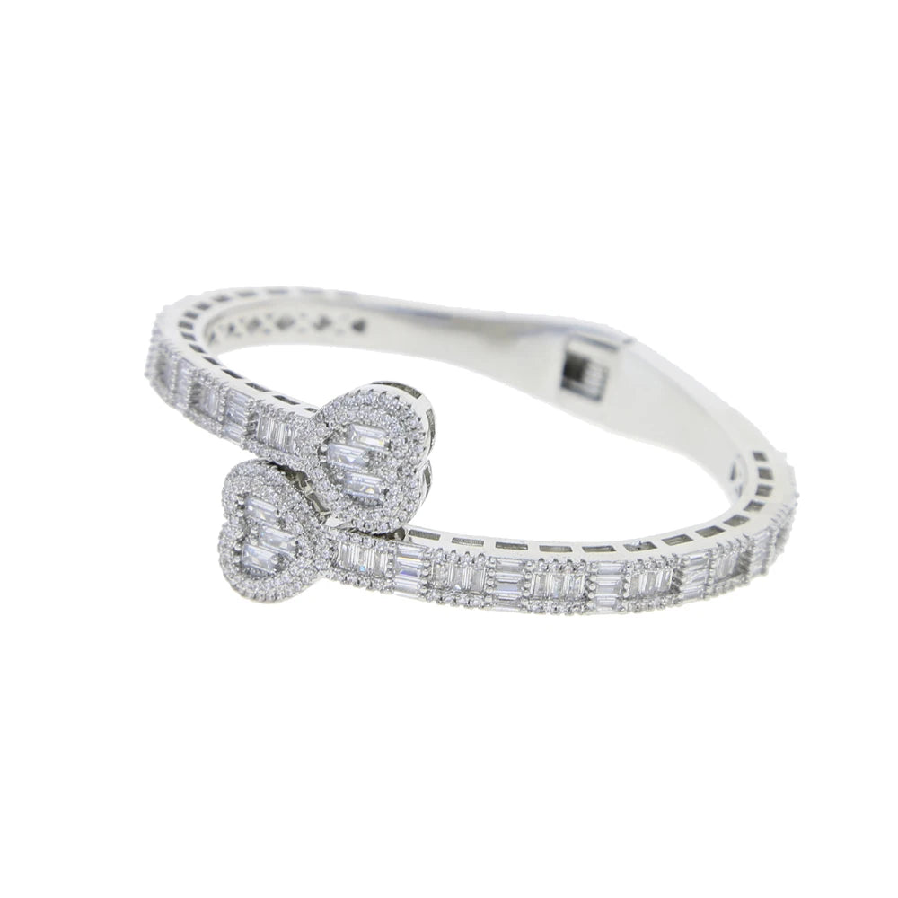 THE SOFT LIFE CUFF