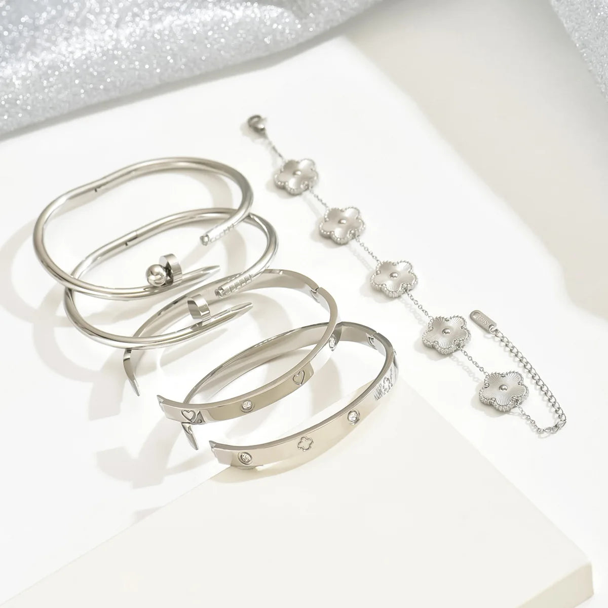 CLOVER CARTEL BRACELET SET