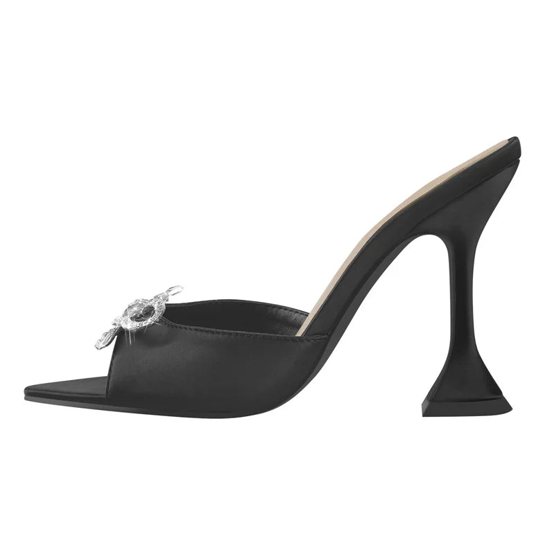 DUCHESS HEEL