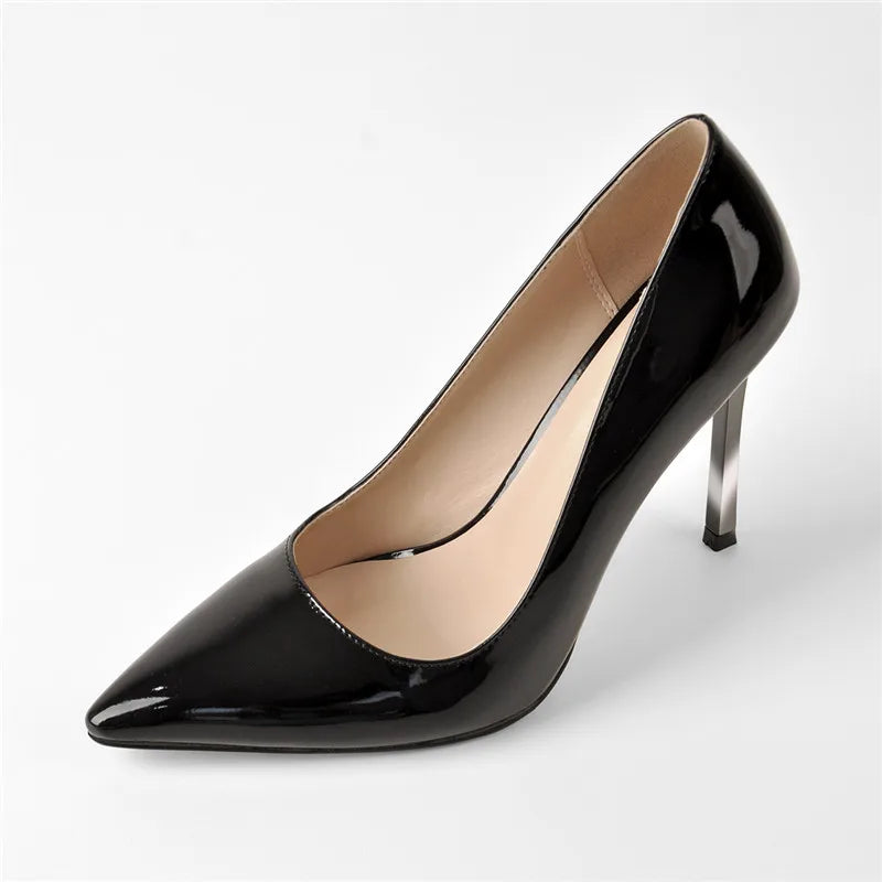 GLOSSED UP SATIN LEATHER PUMP