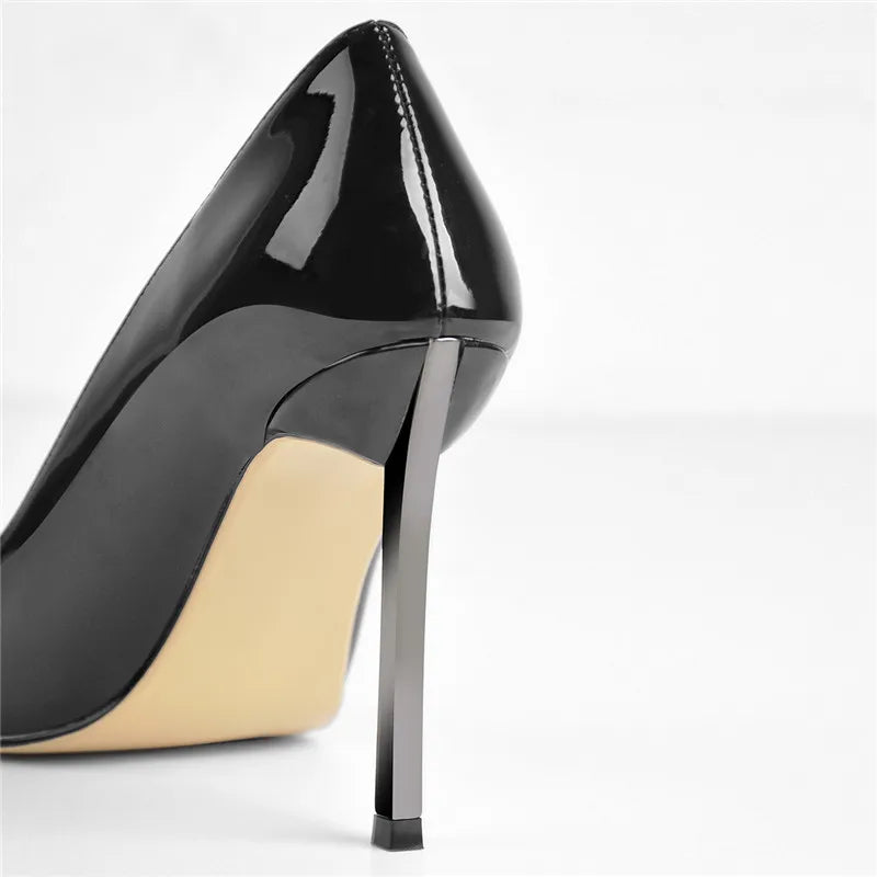 GLOSSED UP SATIN LEATHER PUMP