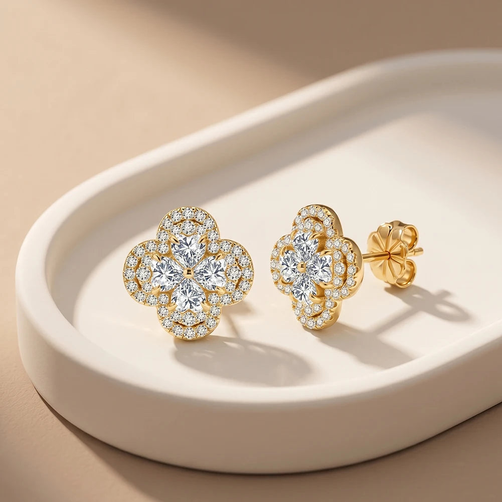 ORSA JEWELS Exquisite 925 Sterling Silver Clover Moissanite Earrings for Women D Color VVS Moissanite Diamand Jewelry MOE22