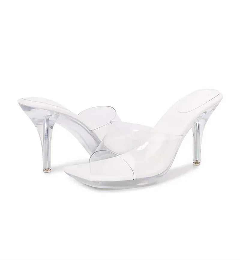 PRETTY AND PETTY HEEL