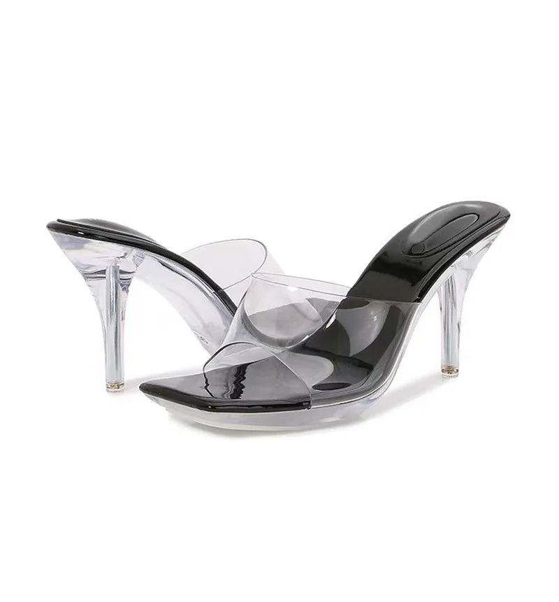 PRETTY AND PETTY HEEL