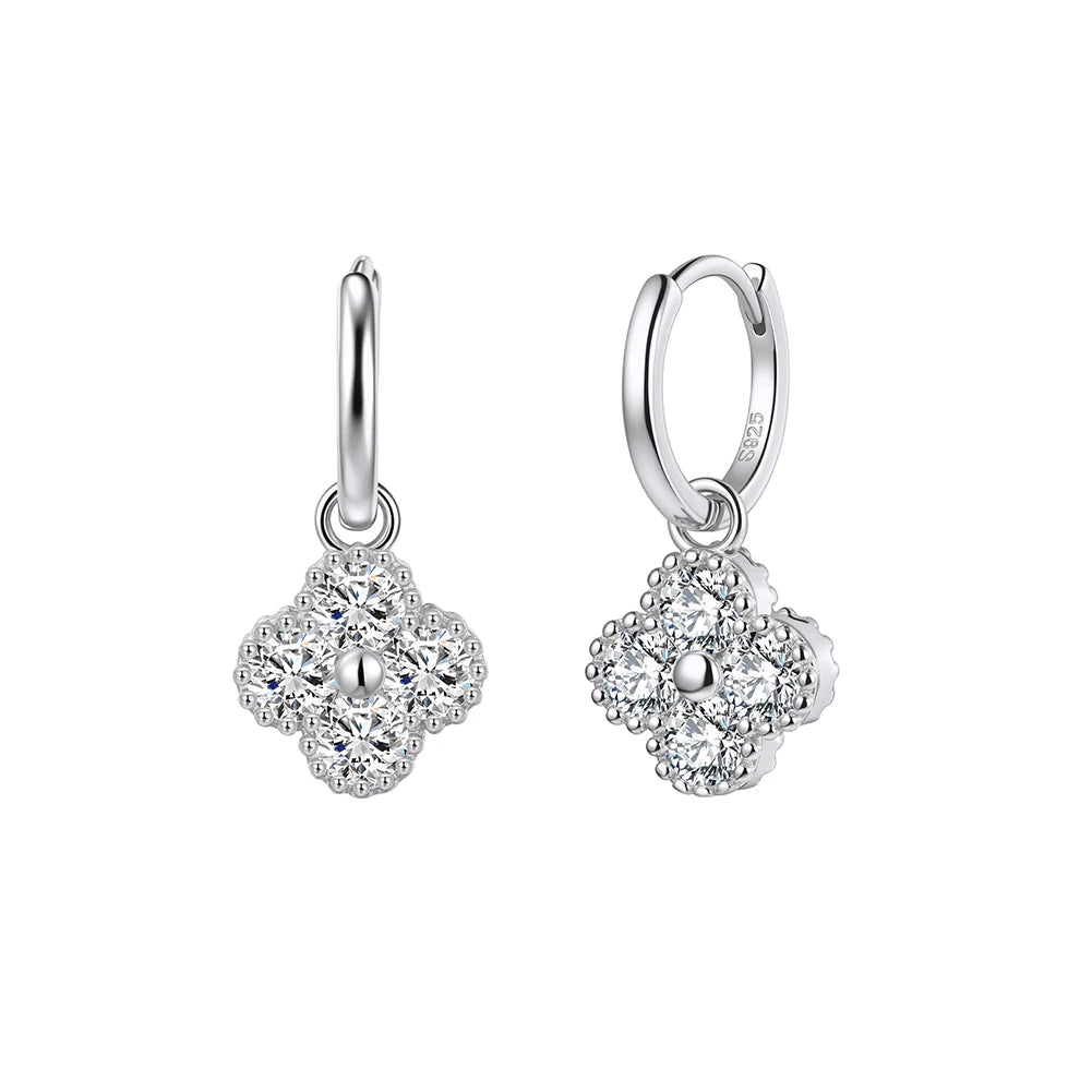 ORSA JEWELS Exquisite 925 Sterling Silver Four-leaf Clover D Color Moissanite Pendant Necklace for Women Wedding Jewelry MON14