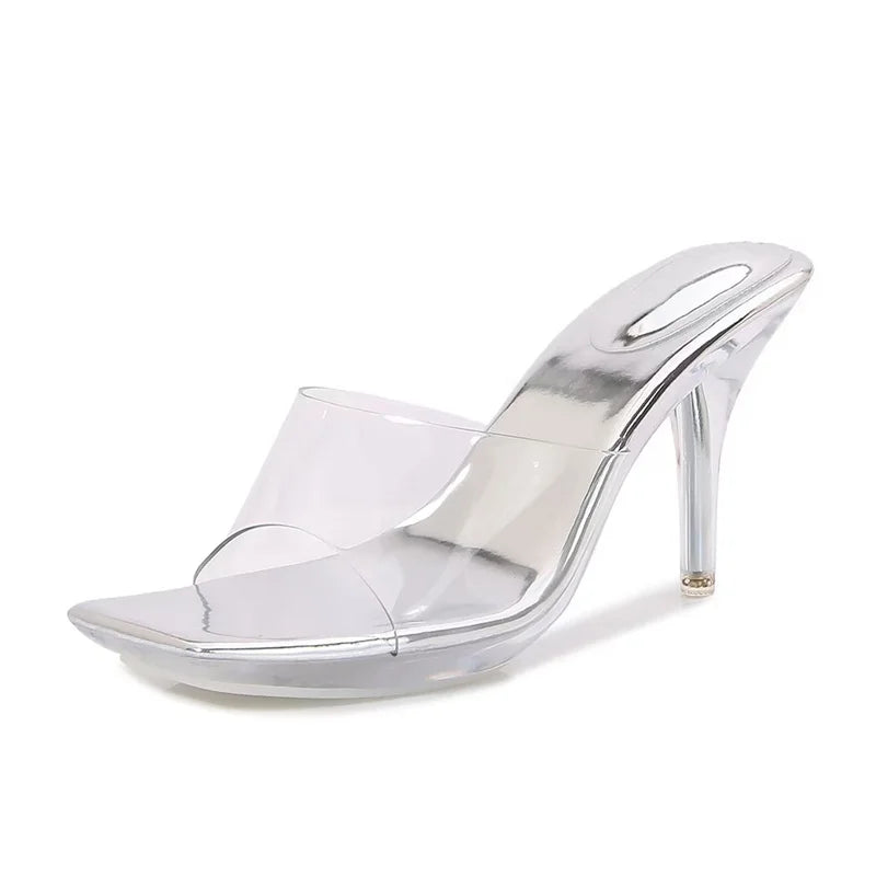 PRETTY AND PETTY HEEL