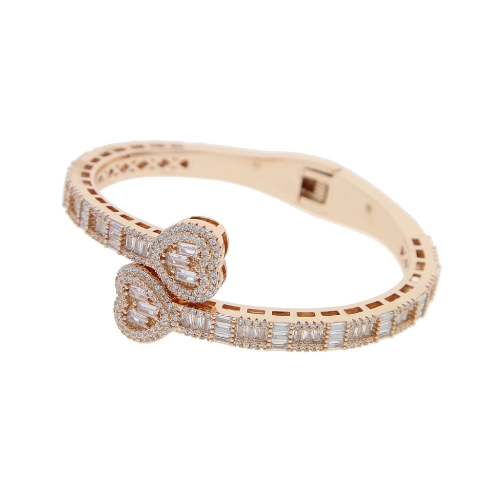 THE SOFT LIFE CUFF