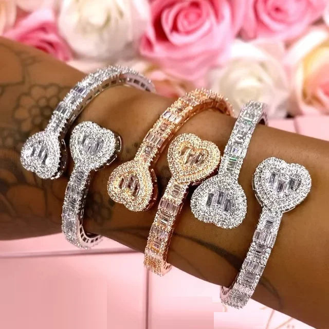 THE SOFT LIFE CUFF