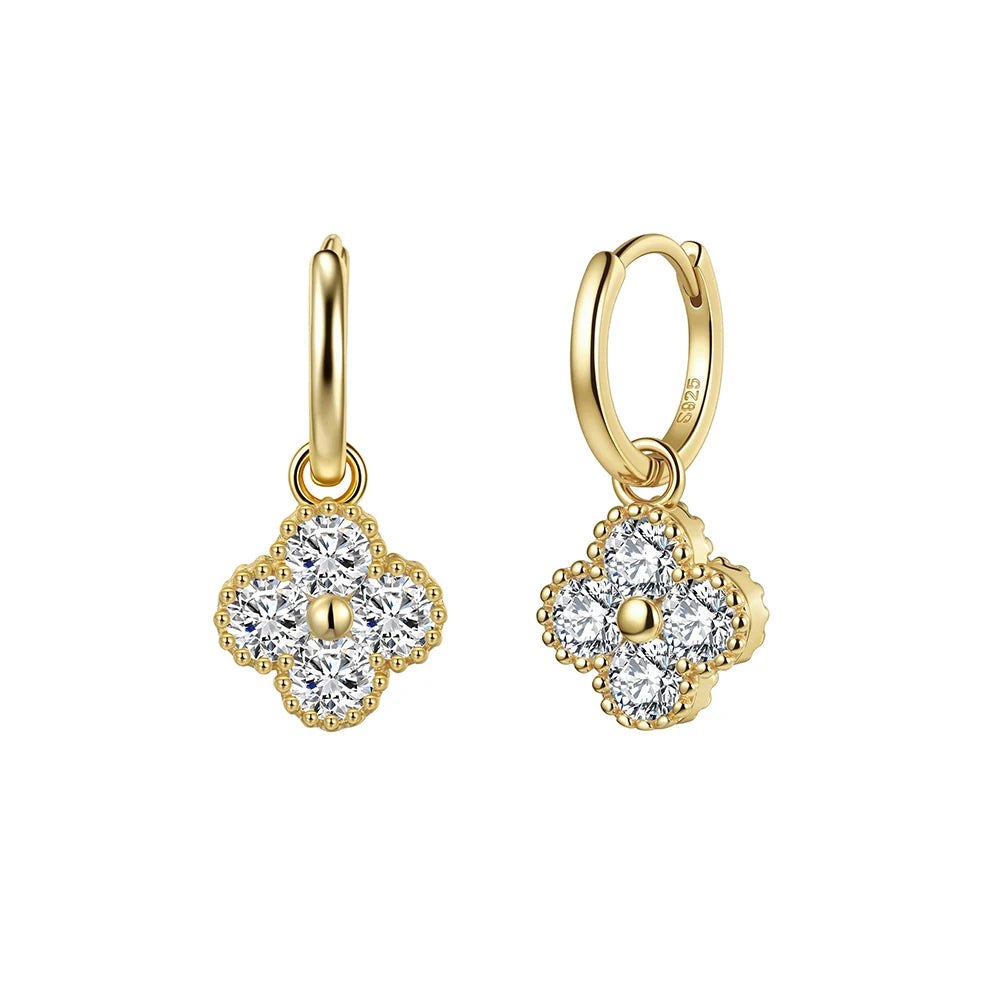 ORSA JEWELS Exquisite 925 Sterling Silver Four-leaf Clover D Color Moissanite Pendant Necklace for Women Wedding Jewelry MON14