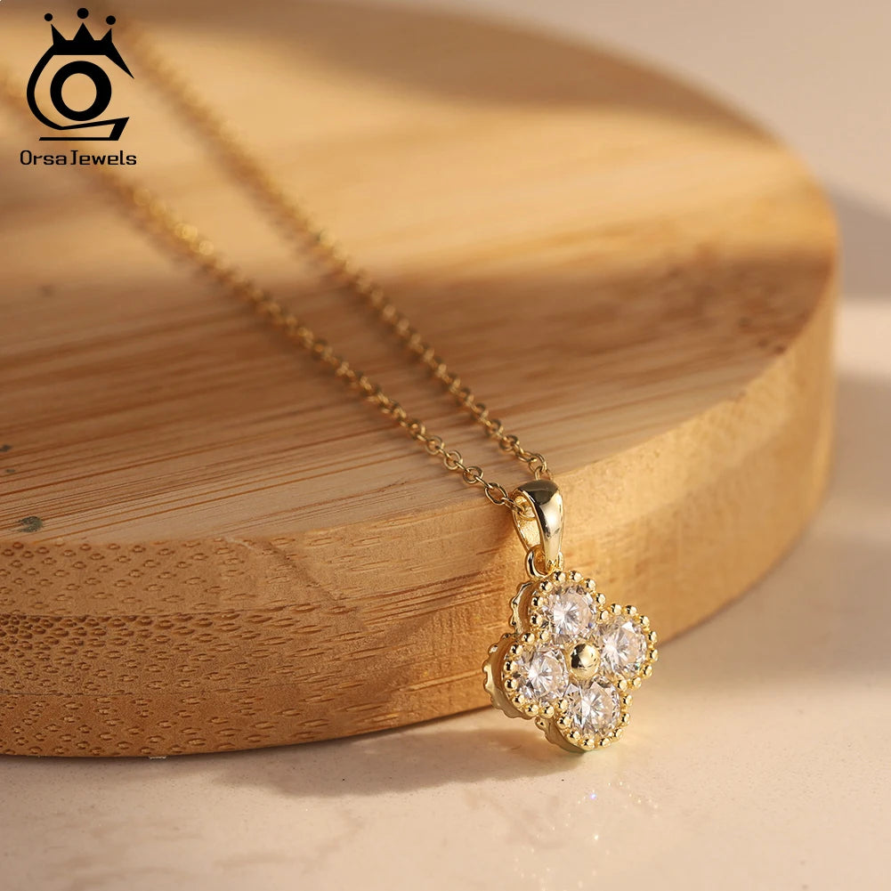 ORSA JEWELS Exquisite 925 Sterling Silver Four-leaf Clover D Color Moissanite Pendant Necklace for Women Wedding Jewelry MON14